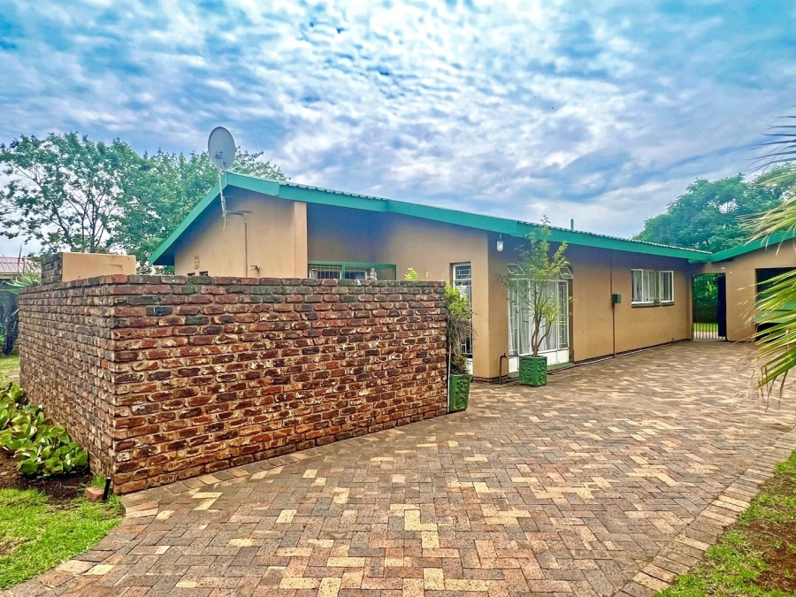 3 Bedroom Property for Sale in Potchefstroom North West